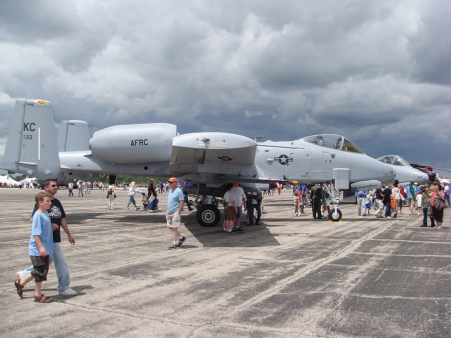 Willow Run Airshow [2009 July 18] 024.JPG - Scenes from the Thunder Over Michigan Air Show at Willow Run Airport